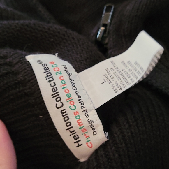 Heirloom Collection Santa Christmas sweater - Picture 4 of 4